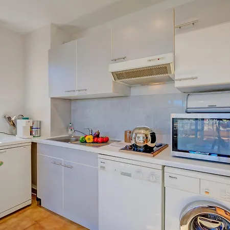 1 Bedroom Apartment, Pool&garage - Happy Appartement